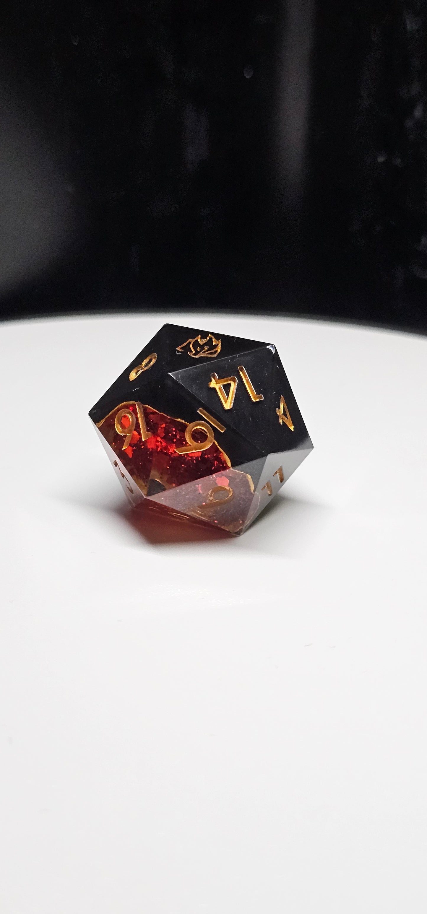 Red Geode Chonk D20 (28mm)
